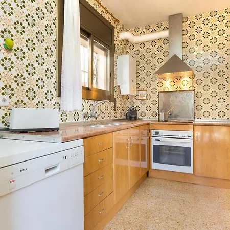 Sleeps 8 *