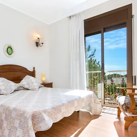 Sleeps 8