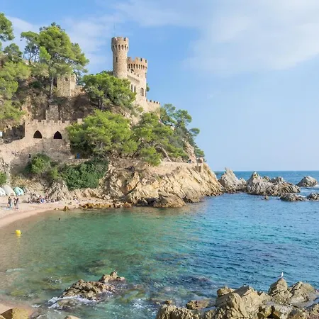 Sleeps 8 * Lloret de Mar